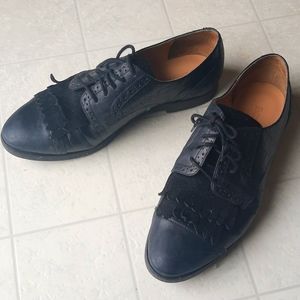 Enzo Angiolini Eafireballe Black Leather W/Fringe Cut Detailed Ladies Oxfords